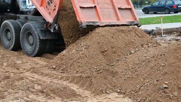 Fill Dirt Delivery in Brentwood