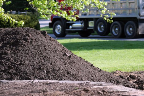 Yard Dirt Delivery in Brentwood