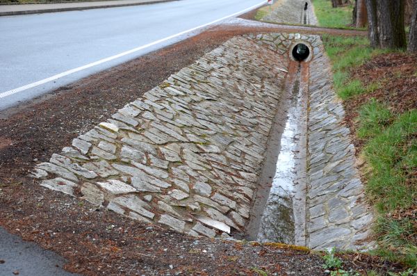 Ditch Landscaping in Brentwood