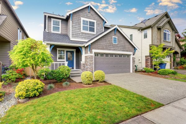 Curb Appeal Landscaping in Brentwood