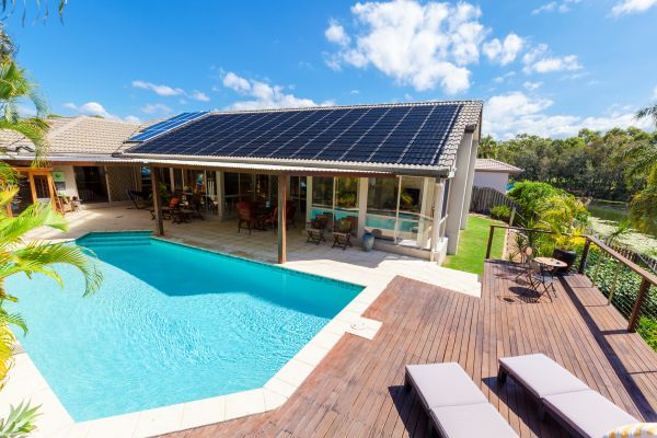 Pool Deck Landscaping in Brentwood