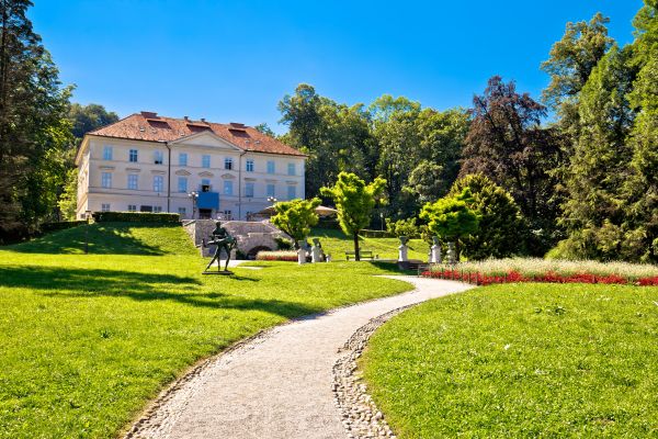 Park Landscape Maintenance in Brentwood