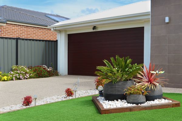 Front Yard Landscaping in Brentwood