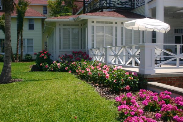 Deck Landscaping Service in Brentwood