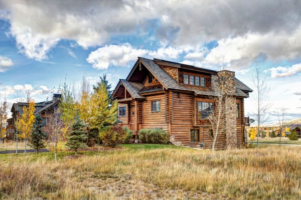 Cabin Landscaping in Brentwood